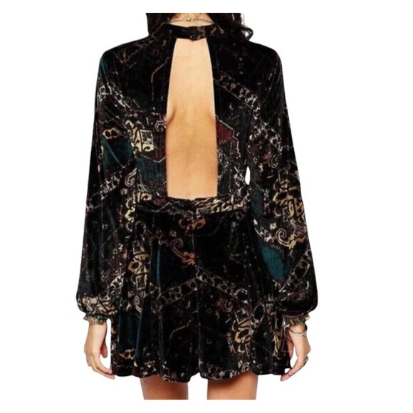Free People Velvet Backless Romper Shorts Size 6 Shorts Long Sleeve High Neck - Picture 5 of 8